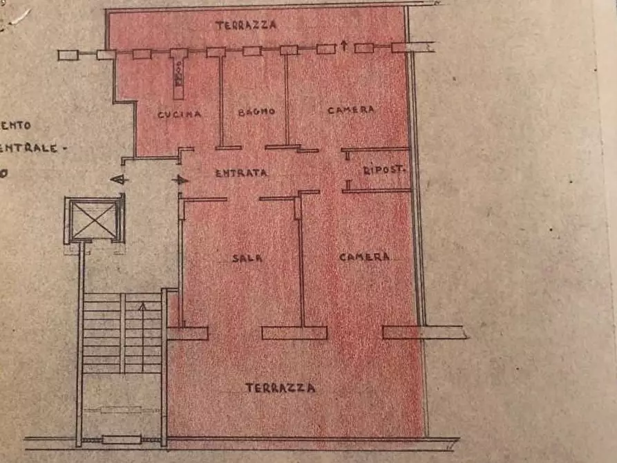 Immagine 11 di Appartamento in vendita  a Massa