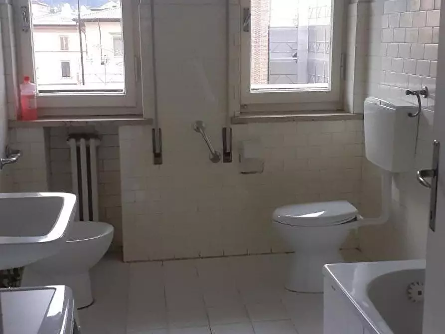 Immagine 7 di Appartamento in vendita  a Massa