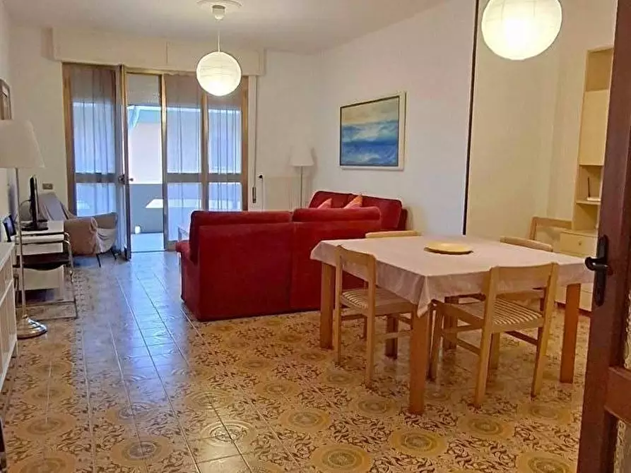 Immagine 3 di Appartamento in affitto  a Massa