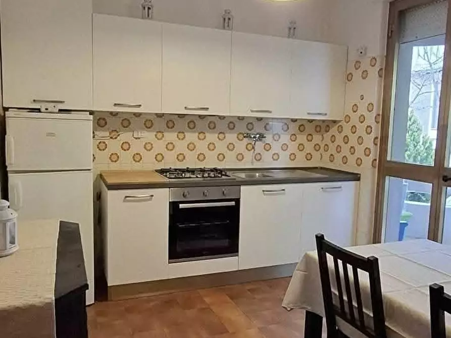 Immagine 6 di Appartamento in affitto  a Massa