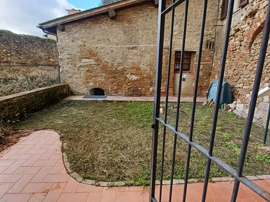Immagine 8 di Appartamento in vendita  a Colle Di Val D'elsa