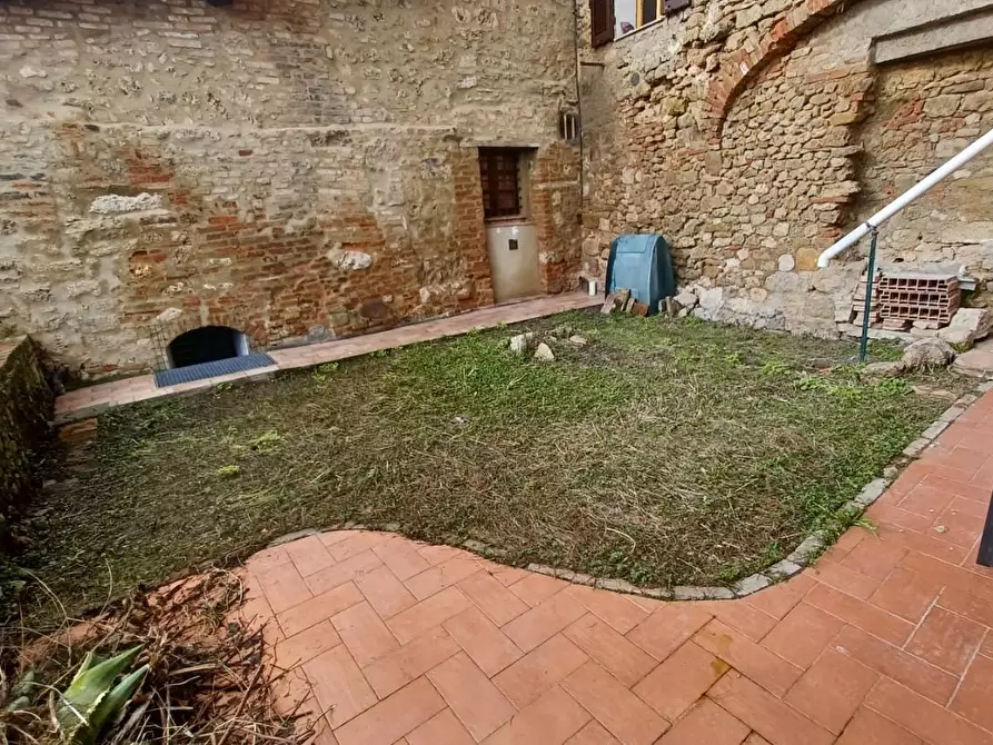 Immagine 6 di Appartamento in vendita  a Colle Di Val D'elsa