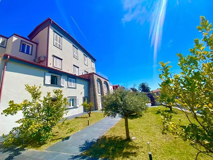 Immagine 6 di Appartamento in vendita  a La Spezia