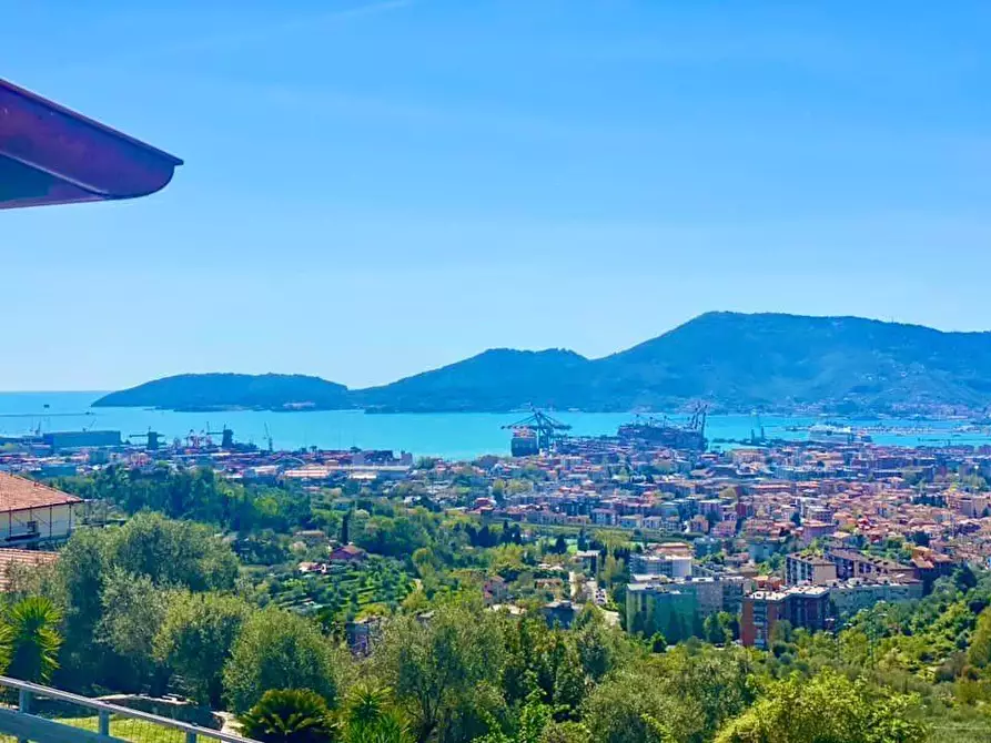 Immagine 15 di Appartamento in vendita  a La Spezia