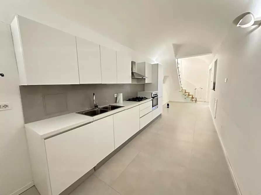 Immagine 40 di Appartamento in vendita  a La Spezia