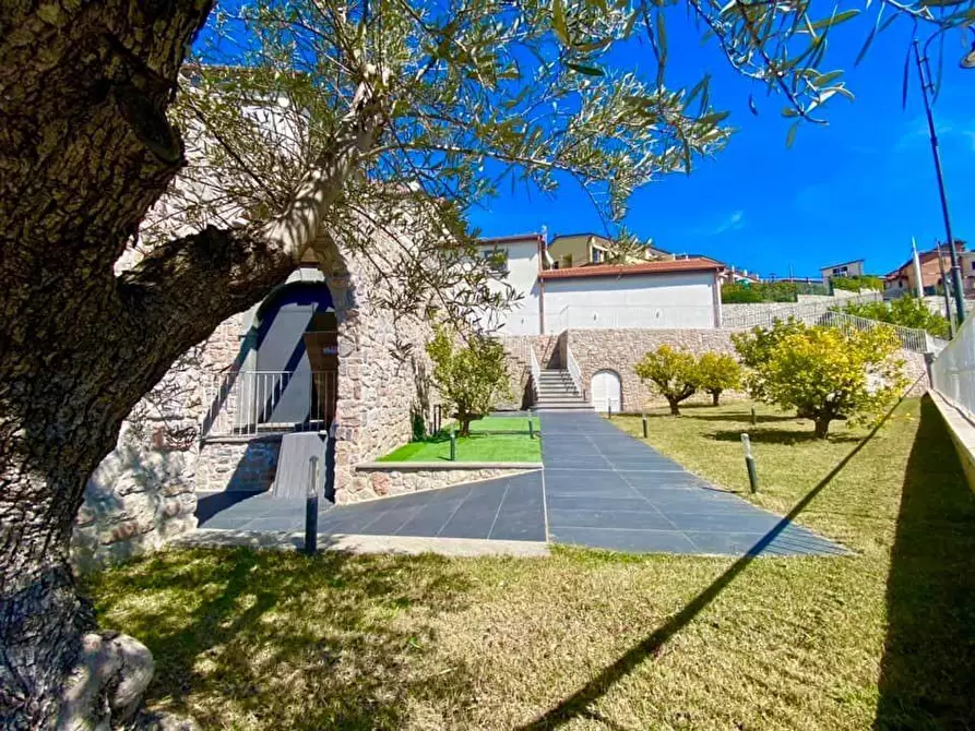 Immagine 9 di Appartamento in vendita  a La Spezia