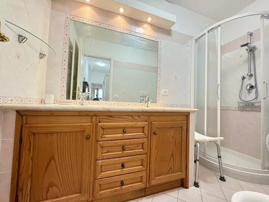 Immagine 8 di Appartamento in affitto  a Forte Dei Marmi