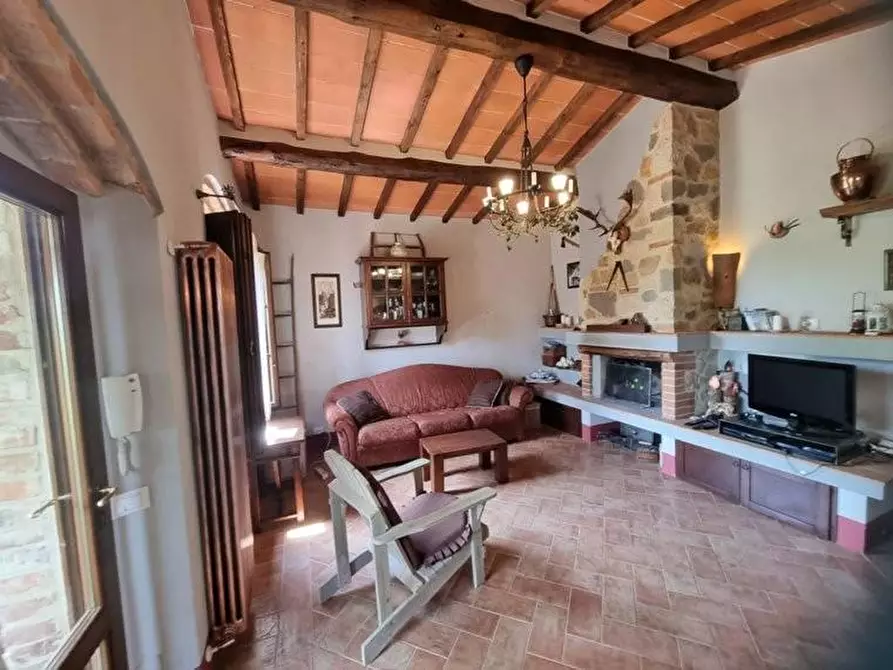 Immagine 8 di Porzione di casa in vendita  a Colle Di Val D'elsa