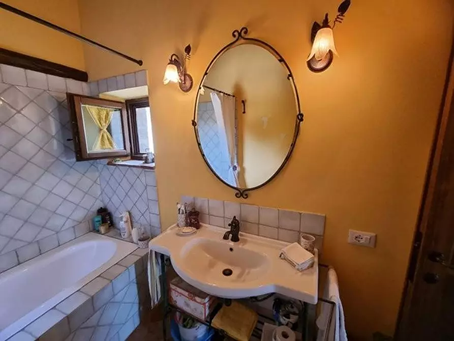 Immagine 20 di Porzione di casa in vendita  a Colle Di Val D'elsa