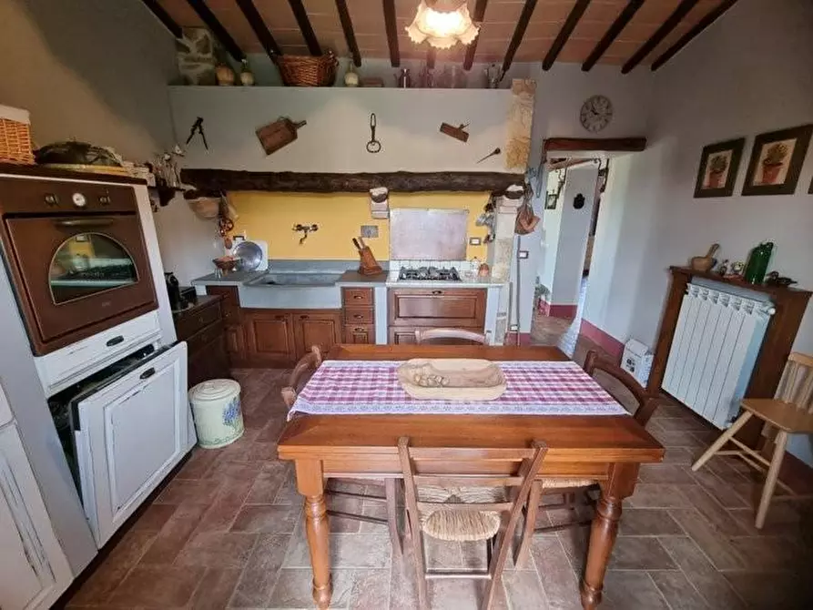 Immagine 15 di Porzione di casa in vendita  a Colle Di Val D'elsa