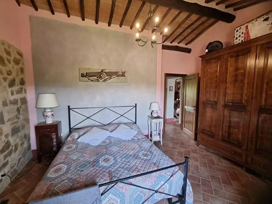 Immagine 45 di Porzione di casa in vendita  a Colle Di Val D'elsa