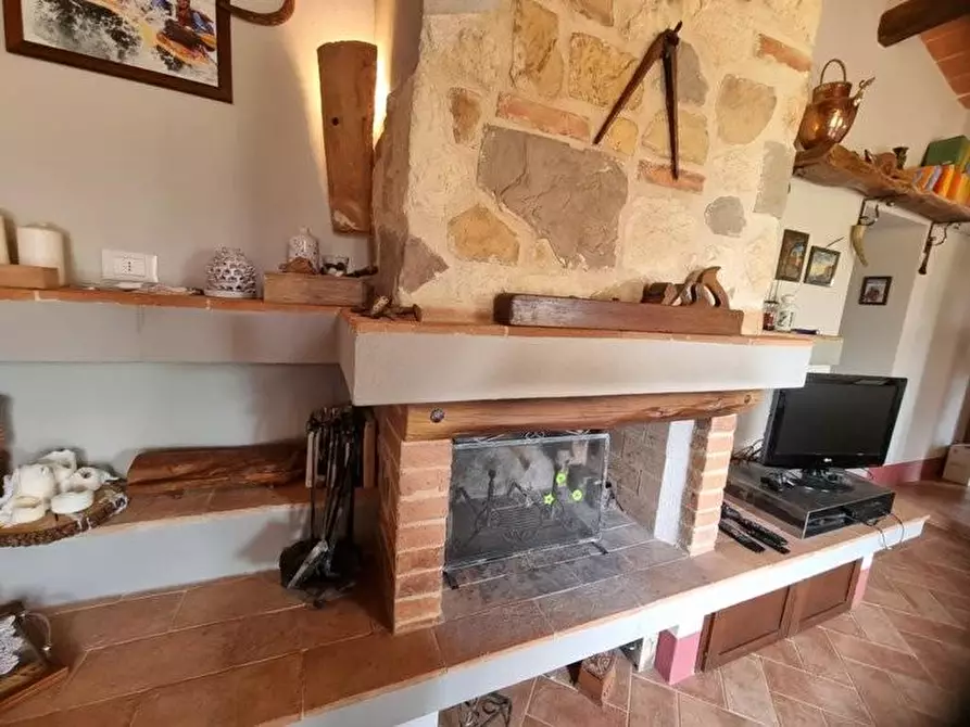 Immagine 12 di Porzione di casa in vendita  a Colle Di Val D'elsa