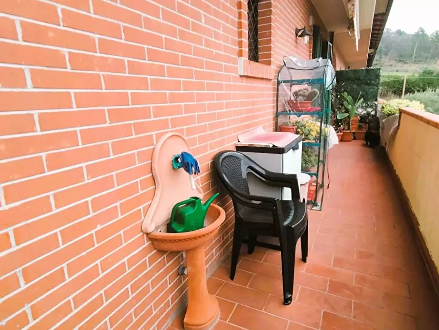 Immagine 20 di Appartamento in vendita  a Lucca