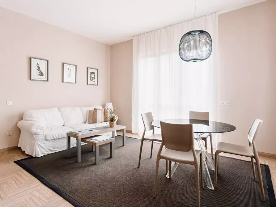 Immagine 2 di Villa in affitto  a Forte Dei Marmi