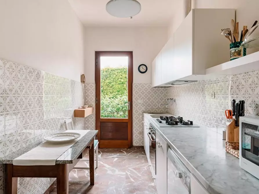 Immagine 7 di Villa in affitto  a Forte Dei Marmi