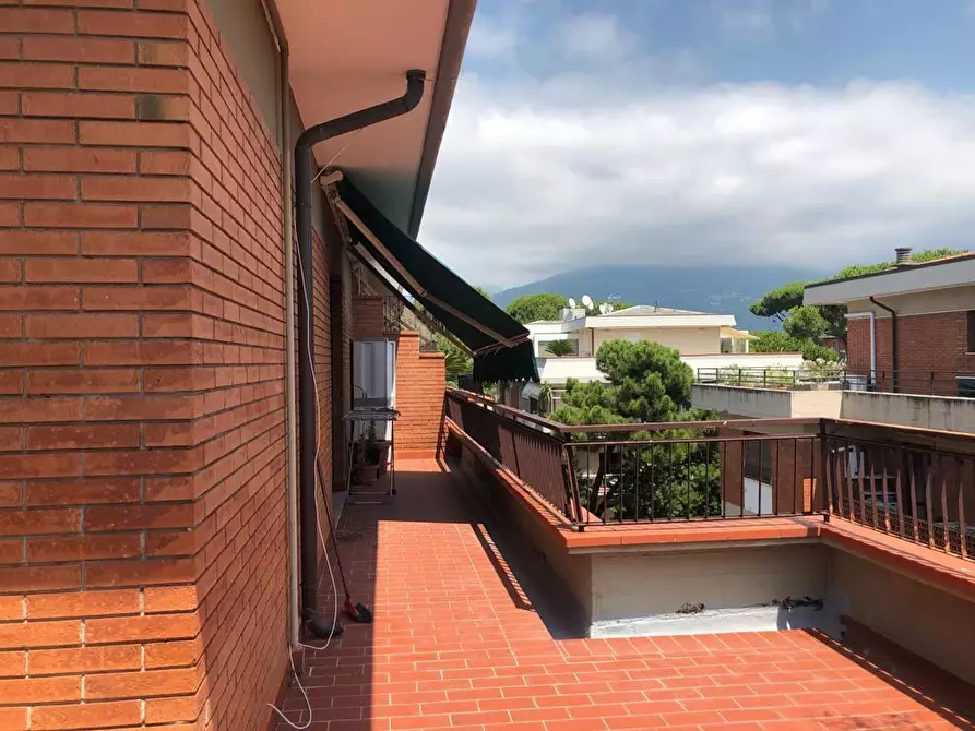 Immagine 4 di Mansarda in vendita  a Massa