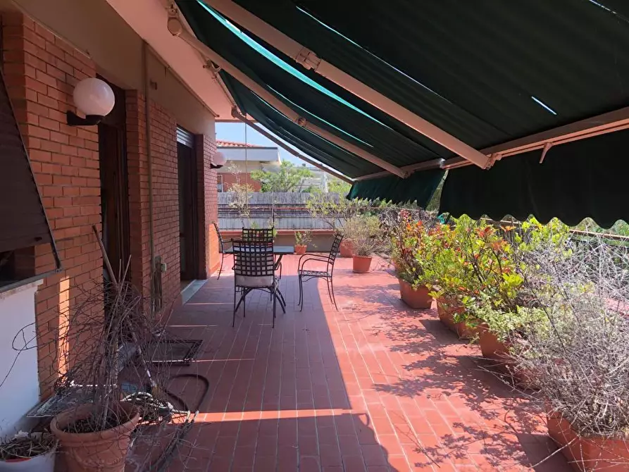 Immagine 2 di Mansarda in vendita  a Massa