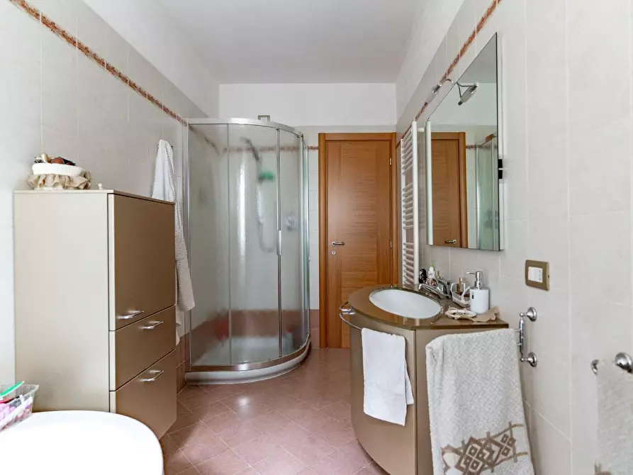 Immagine 19 di Villetta a schiera in vendita  a Empoli