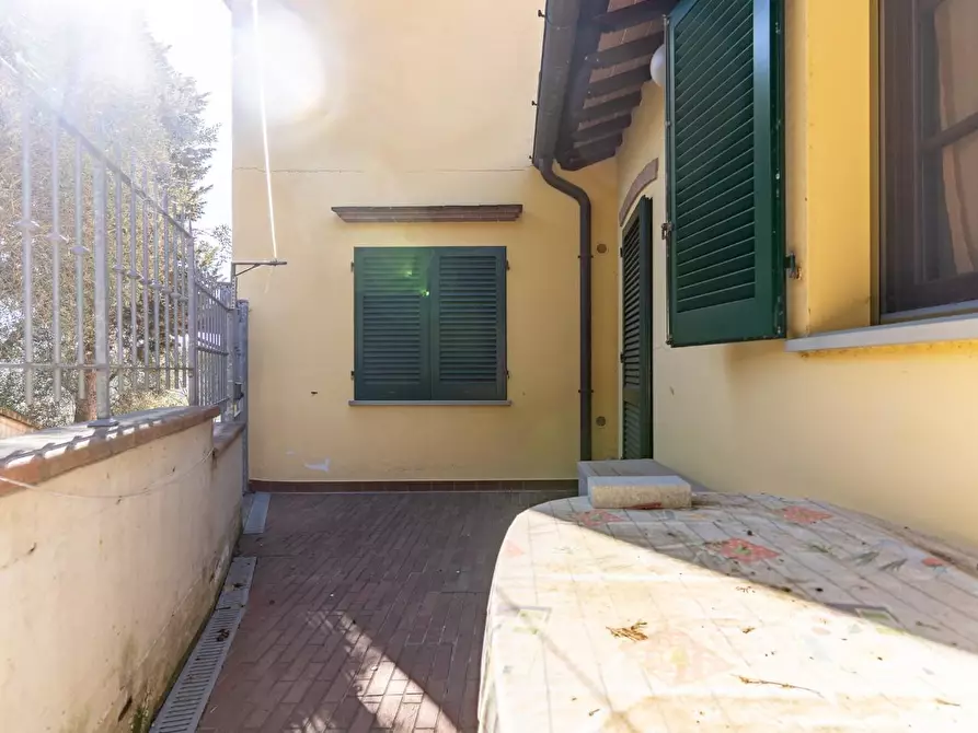 Immagine 37 di Villetta a schiera in vendita  a Empoli