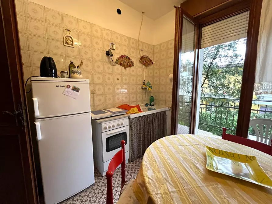 Immagine 7 di Palazzo in vendita  a Pietrasanta