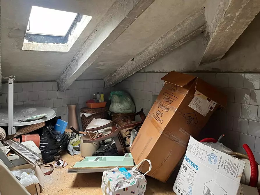 Immagine 18 di Palazzo in vendita  a Pietrasanta