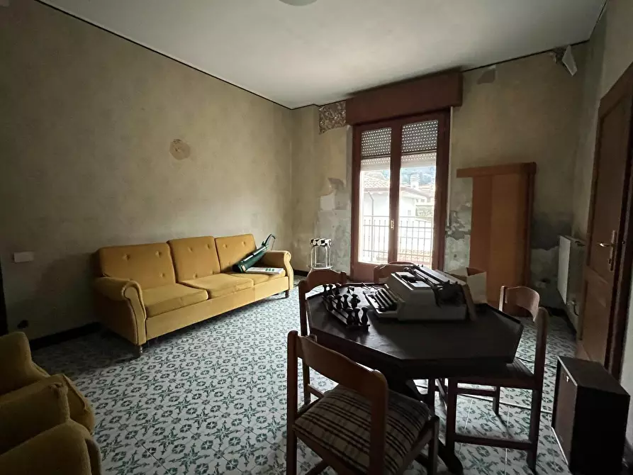 Immagine 15 di Palazzo in vendita  a Pietrasanta