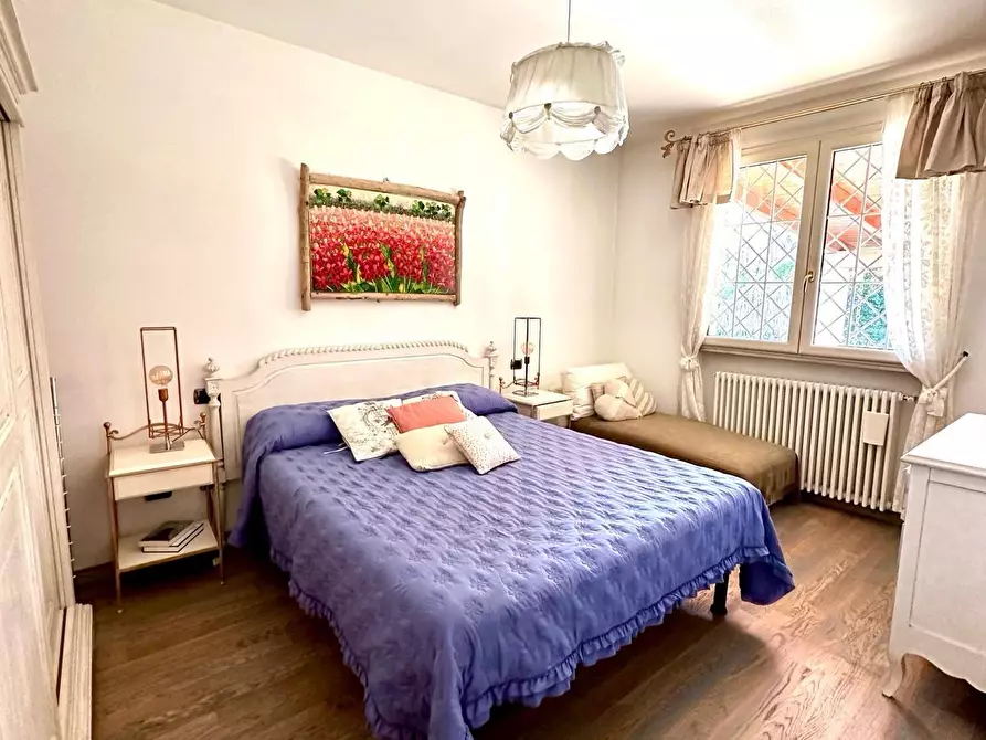 Immagine 24 di Villa in vendita  a Montignoso