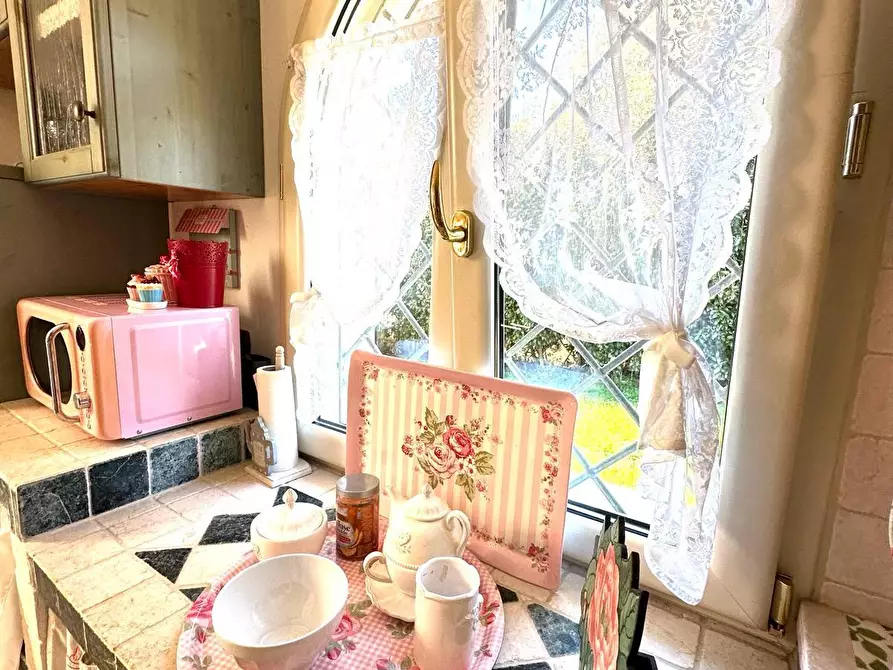 Immagine 21 di Villa in vendita  a Montignoso