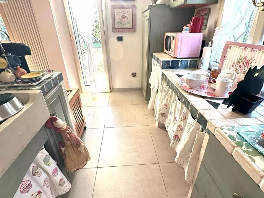 Immagine 19 di Villa in vendita  a Montignoso