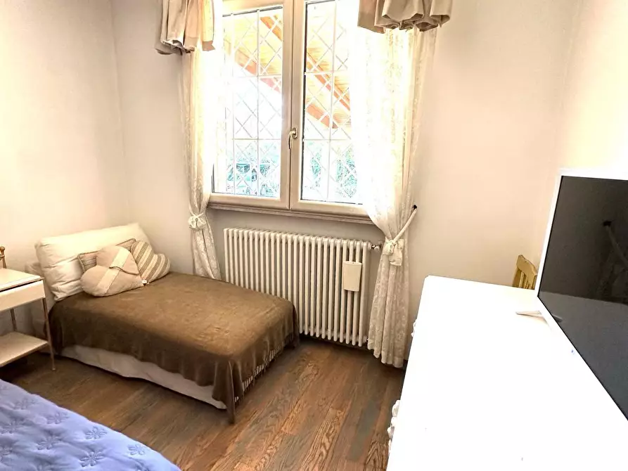 Immagine 25 di Villa in vendita  a Montignoso