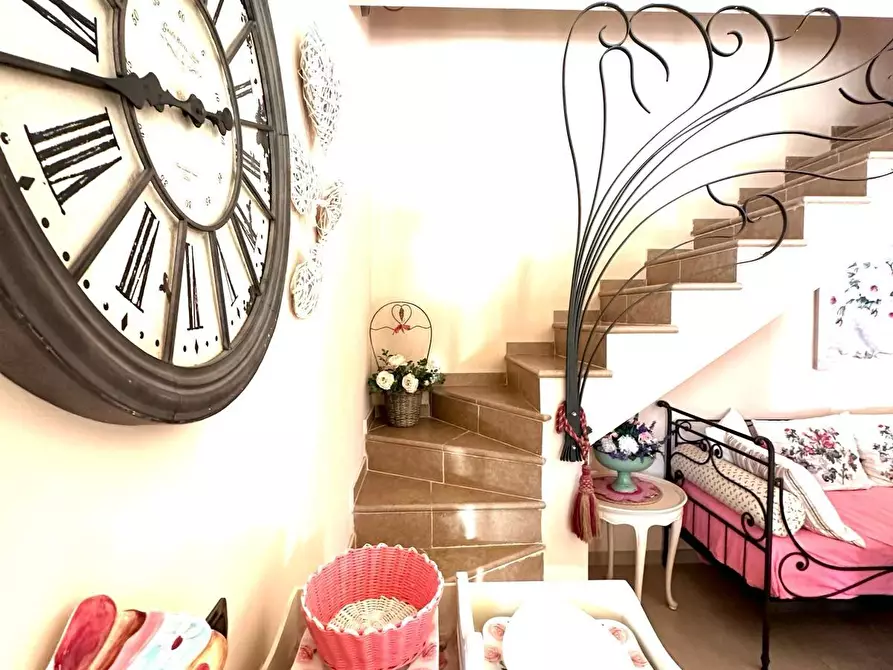 Immagine 14 di Villa in vendita  a Montignoso