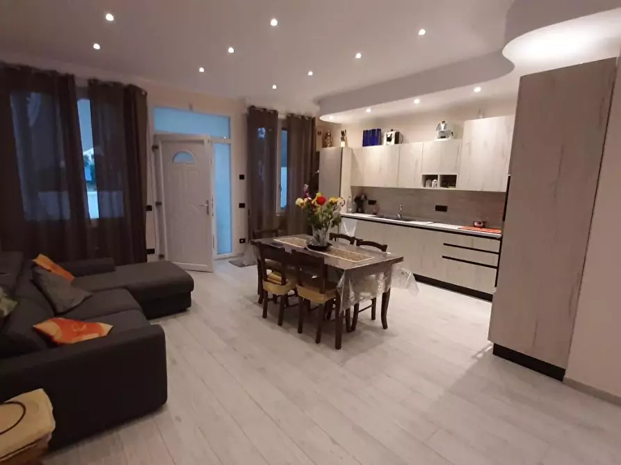 Immagine 18 di Appartamento in vendita  a Rosignano Marittimo