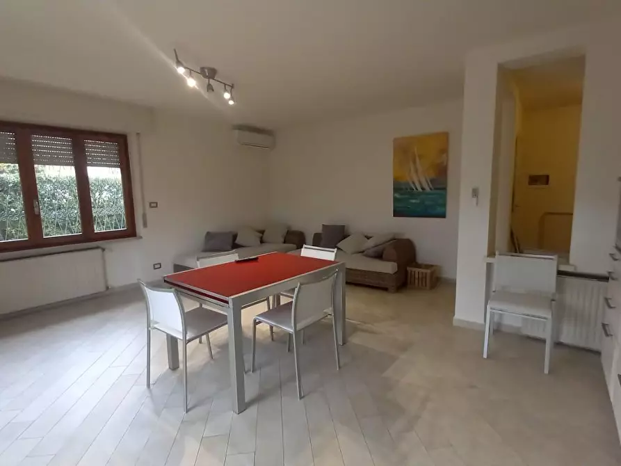 Immagine 6 di Appartamento in affitto  a Camaiore