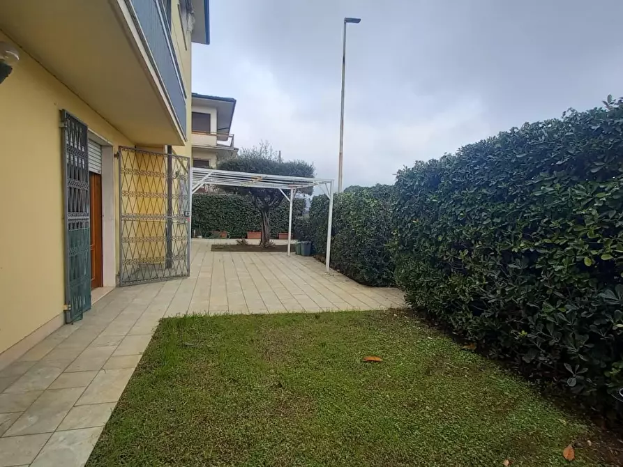 Immagine 28 di Appartamento in affitto  a Camaiore