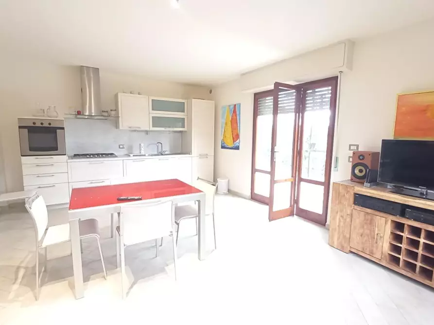 Immagine 4 di Appartamento in affitto  a Camaiore