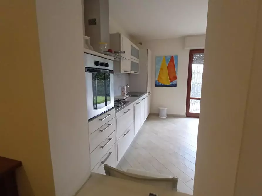 Immagine 5 di Appartamento in affitto  a Camaiore