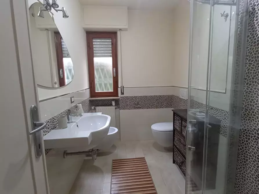 Immagine 16 di Appartamento in affitto  a Camaiore