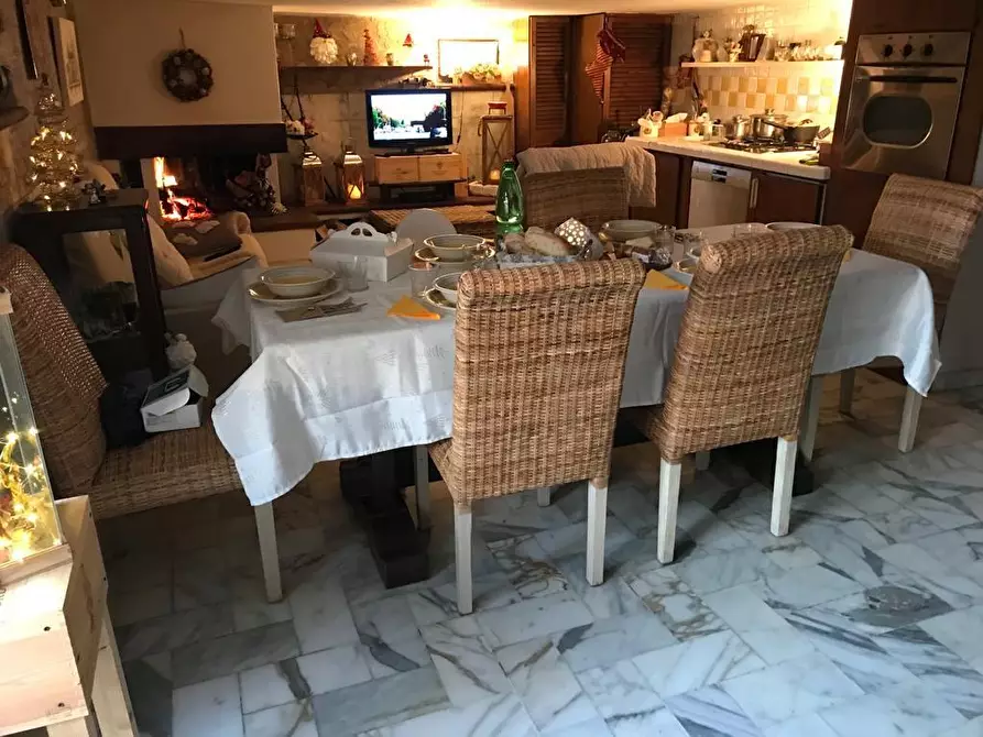 Immagine 1 di Casa bifamiliare in vendita  a Carrara