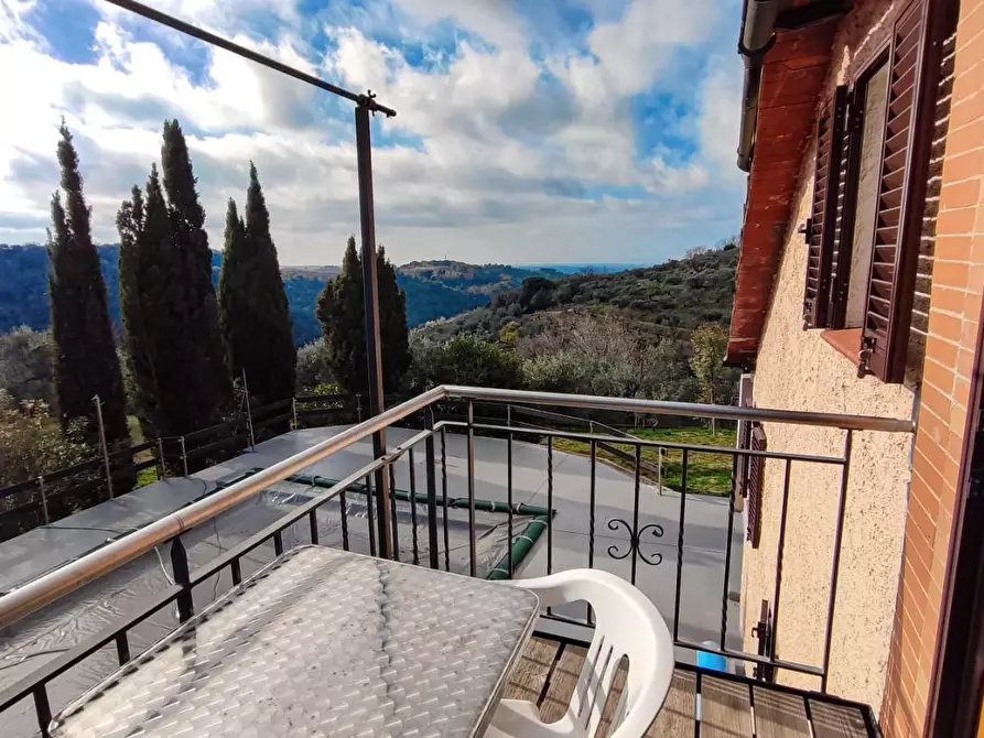 Immagine 39 di Casa colonica in vendita  a Riparbella