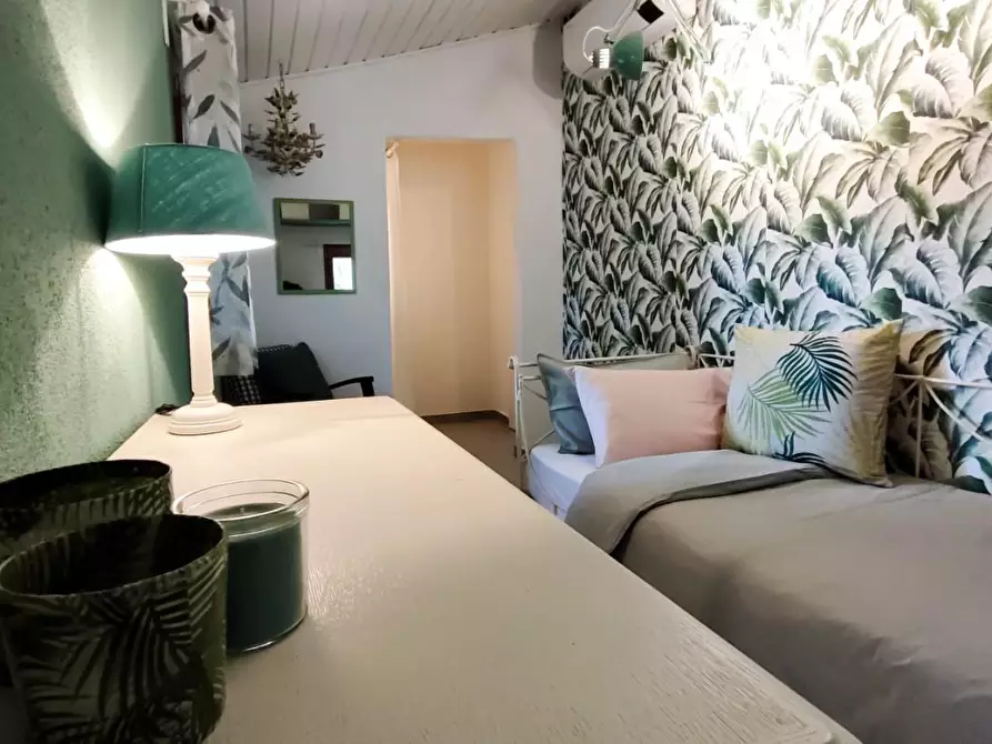 Immagine 31 di Casa colonica in vendita  a Riparbella