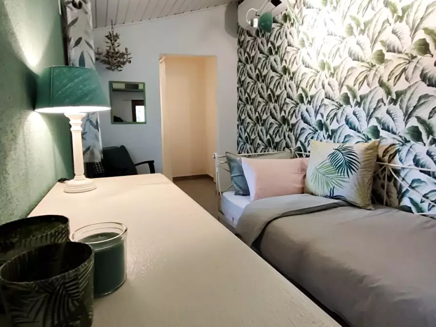 Immagine 33 di Casa colonica in vendita  a Riparbella