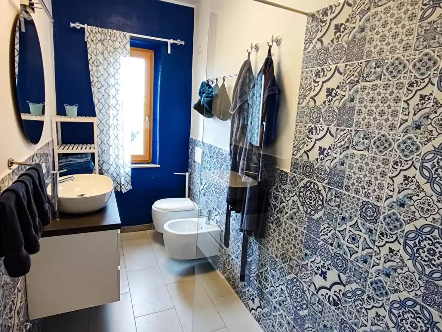 Immagine 36 di Casa colonica in vendita  a Riparbella