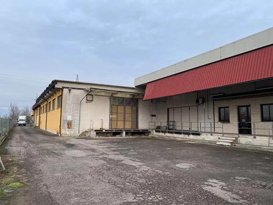 Immagine 20 di Capannone industriale in vendita  a Porcari