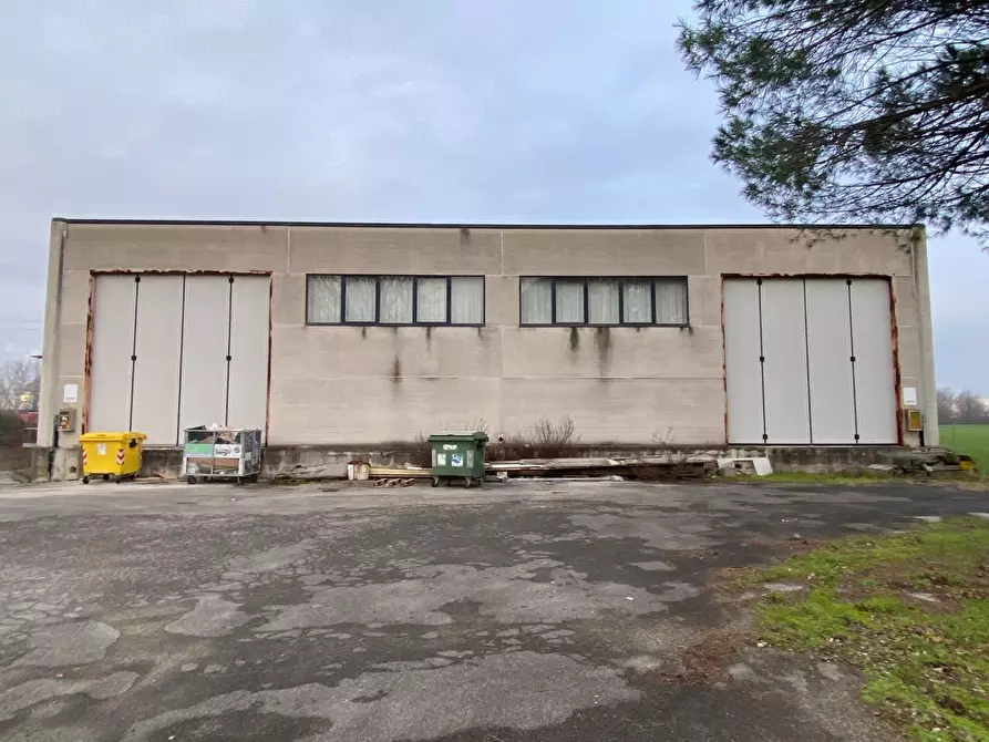 Immagine 19 di Capannone industriale in vendita  a Porcari