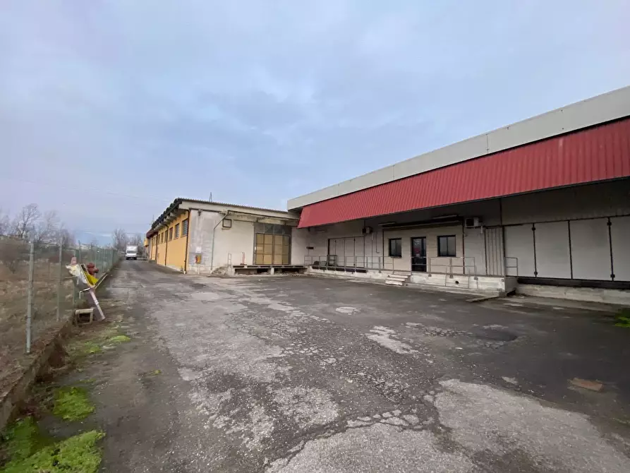 Immagine 10 di Capannone industriale in vendita  a Porcari