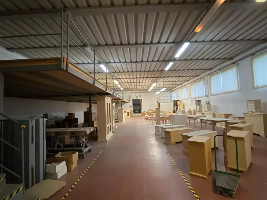 Immagine 1 di Capannone industriale in vendita  a Porcari