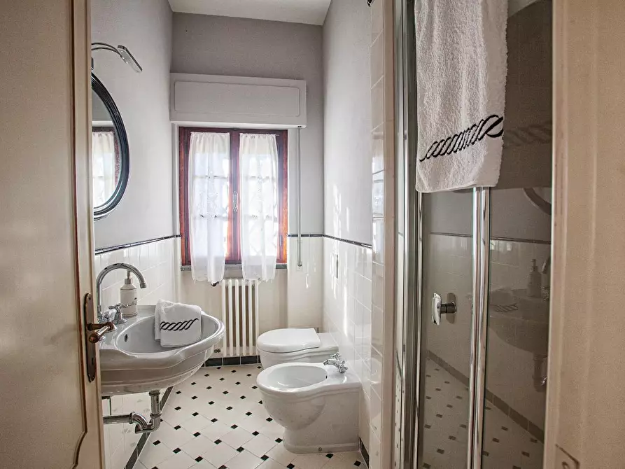 Immagine 13 di Villa in vendita  a San Giuliano Terme