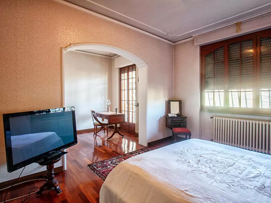 Immagine 18 di Villa in vendita  a San Giuliano Terme