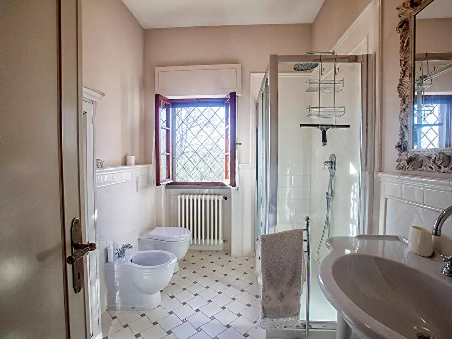 Immagine 14 di Villa in vendita  a San Giuliano Terme