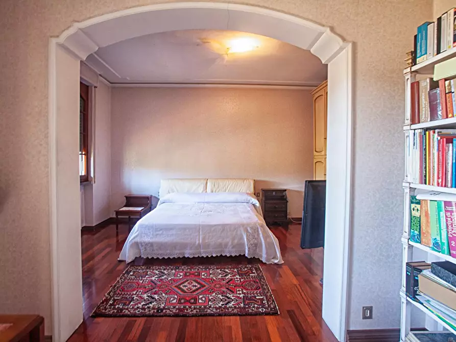 Immagine 17 di Villa in vendita  a San Giuliano Terme